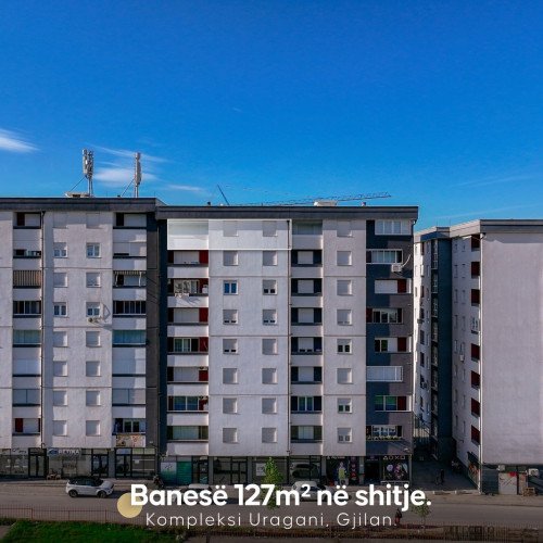 Parcelë në shitje!