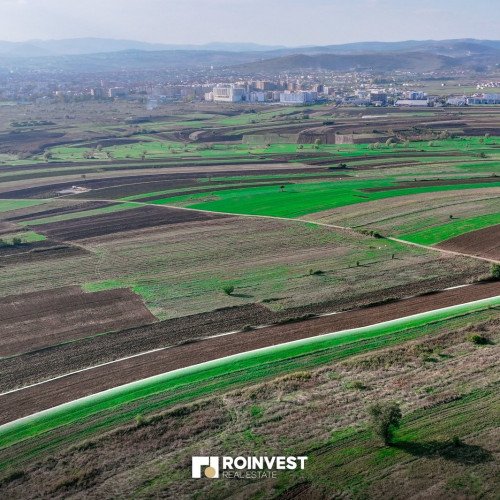 Parcelë në shitje!