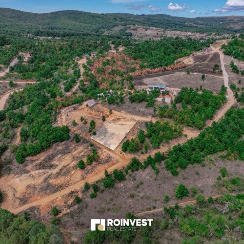 Parcelë në shitje!