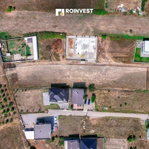 Parcelë në shitje!