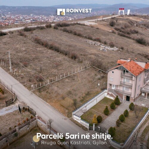 Parcelë në shitje!