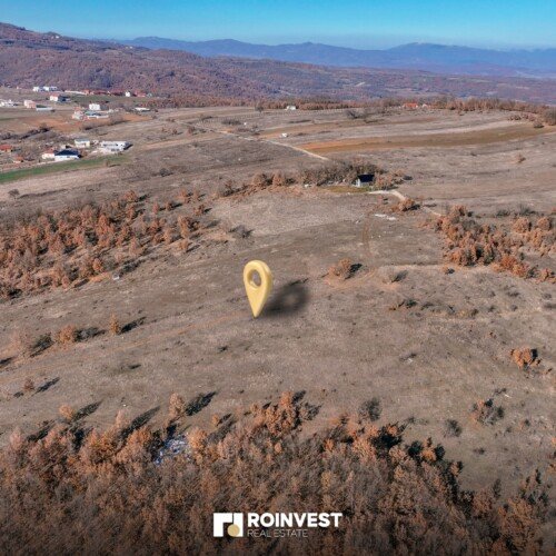 Parcelë në shitje!