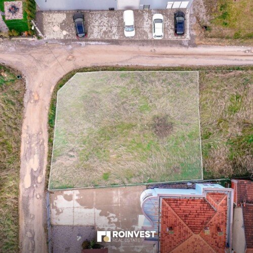 Parcelë në shitje!