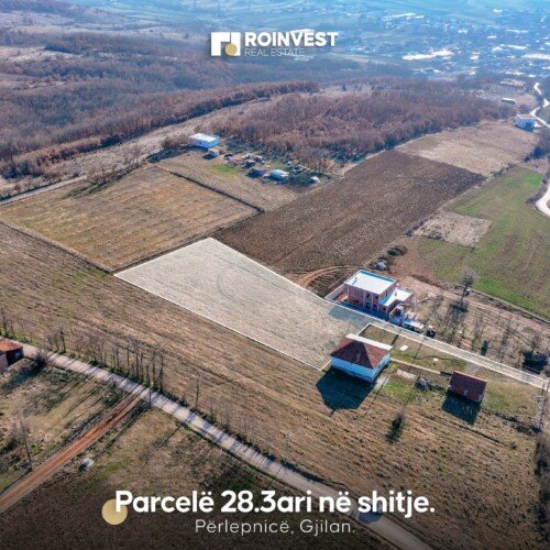 Parcelë në shitje!