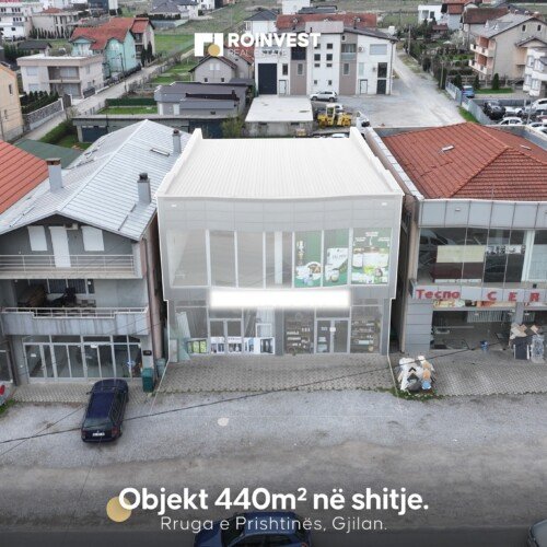 Shitet objekti 440m² e ndërtuar në 4.9 ari parcelë!