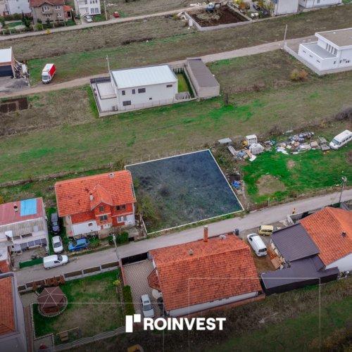 Parcelë në shitje!