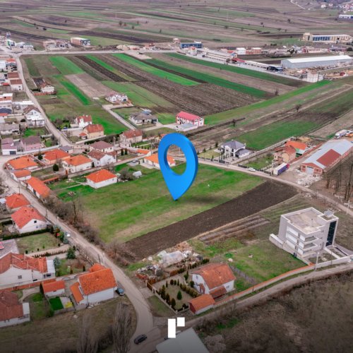 Parcelë në shitje!