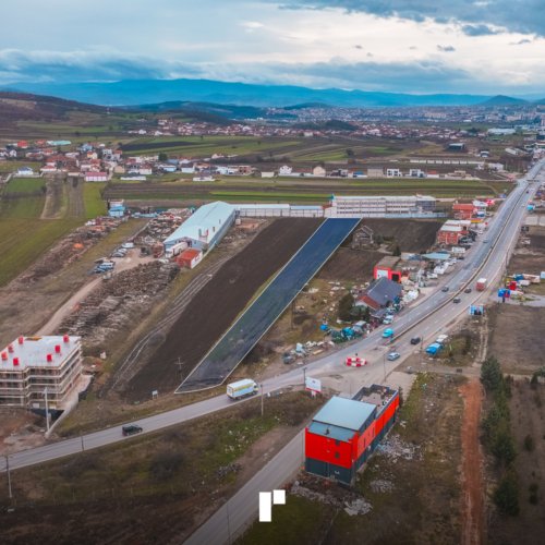 Parcelë në shitje!