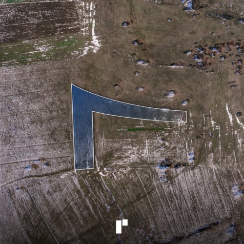 Parcelë në shitje!