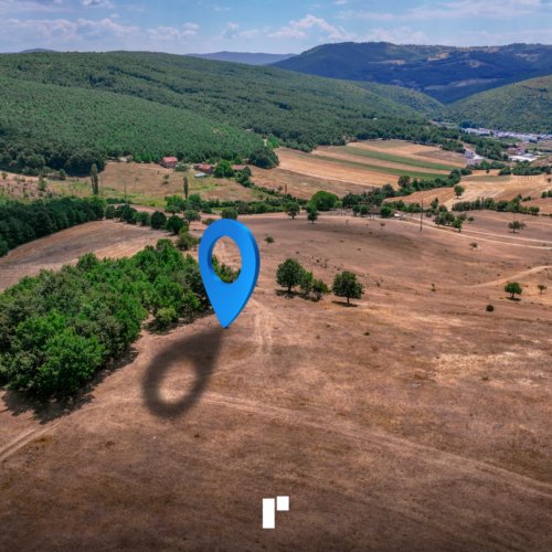 Parcelë në shitje!