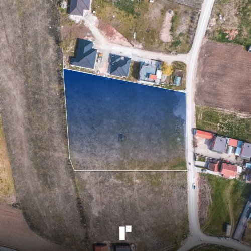 Parcelë në shitje!