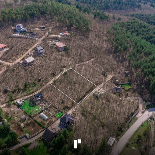 Parcelë në shitje!