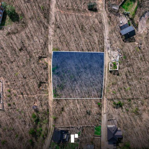 Parcelë në shitje!