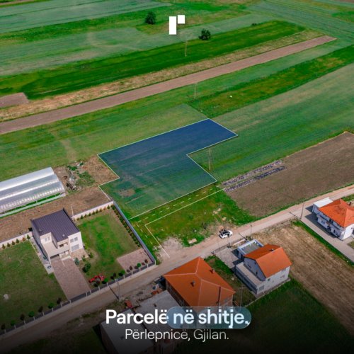 Parcelë në shitje!